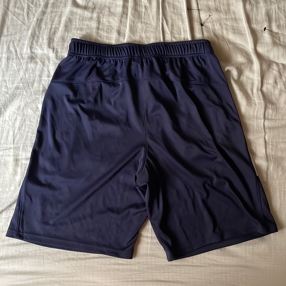 Mens old navy active shorts - Picture 2 of 4